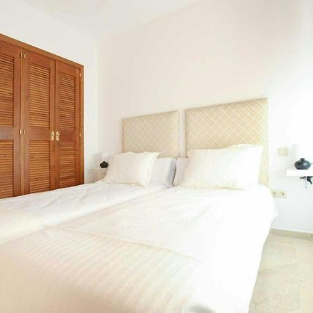 Piso 4 Hab. - Elviria Playa Apartment Marbella Ngoại thất bức ảnh
