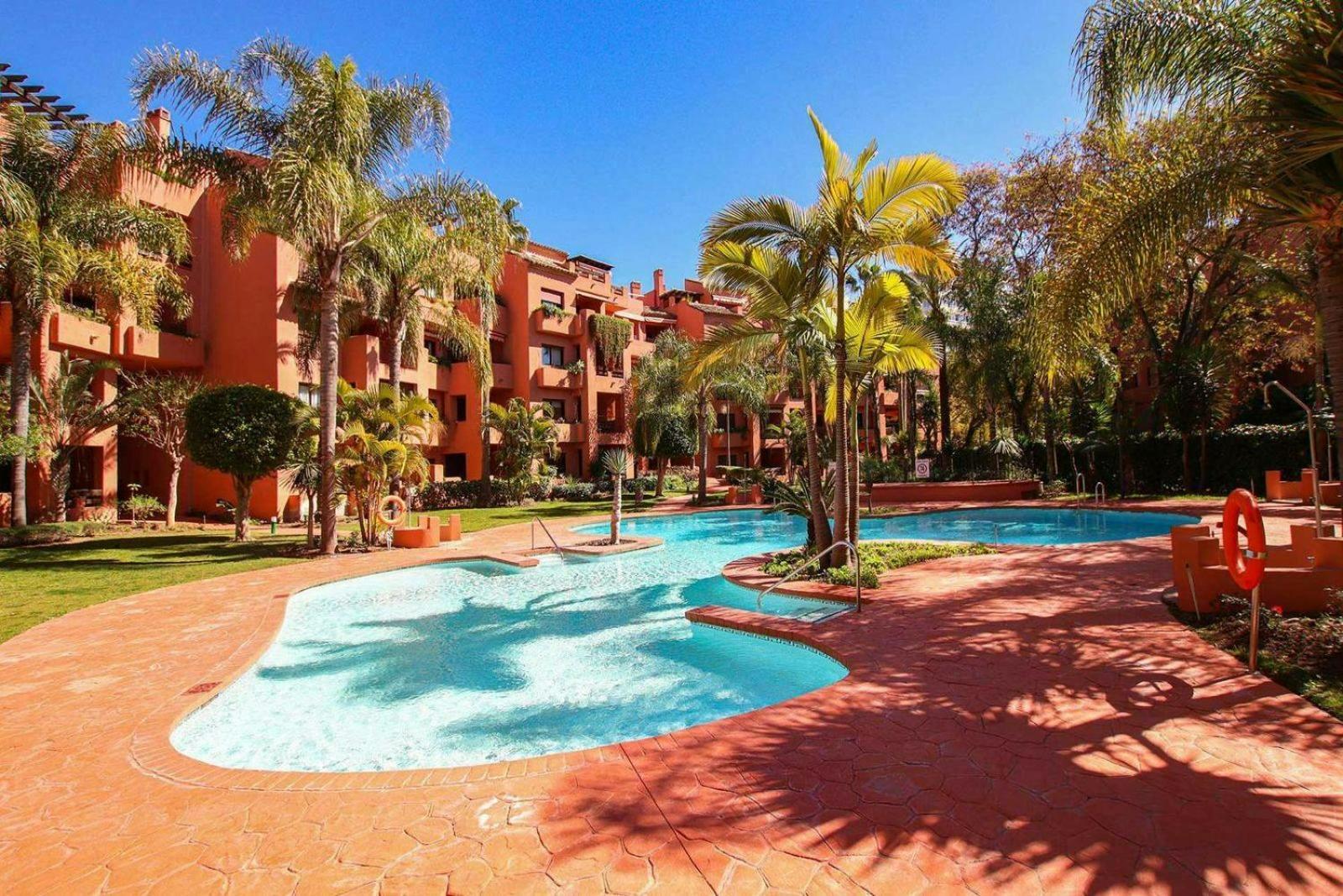Piso 4 Hab. - Elviria Playa Apartment Marbella Ngoại thất bức ảnh