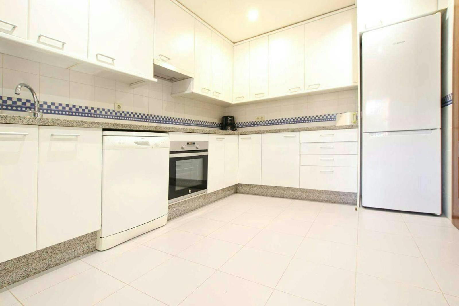 Piso 4 Hab. - Elviria Playa Apartment Marbella Ngoại thất bức ảnh